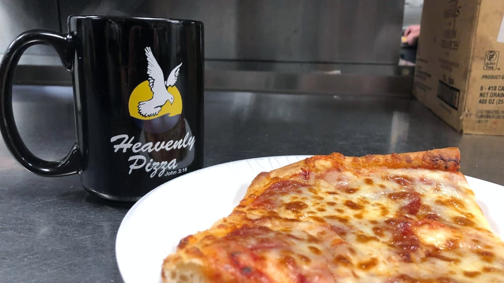 Pizza Shop Photo Gallery Findlay, OH Heavenly Pizza